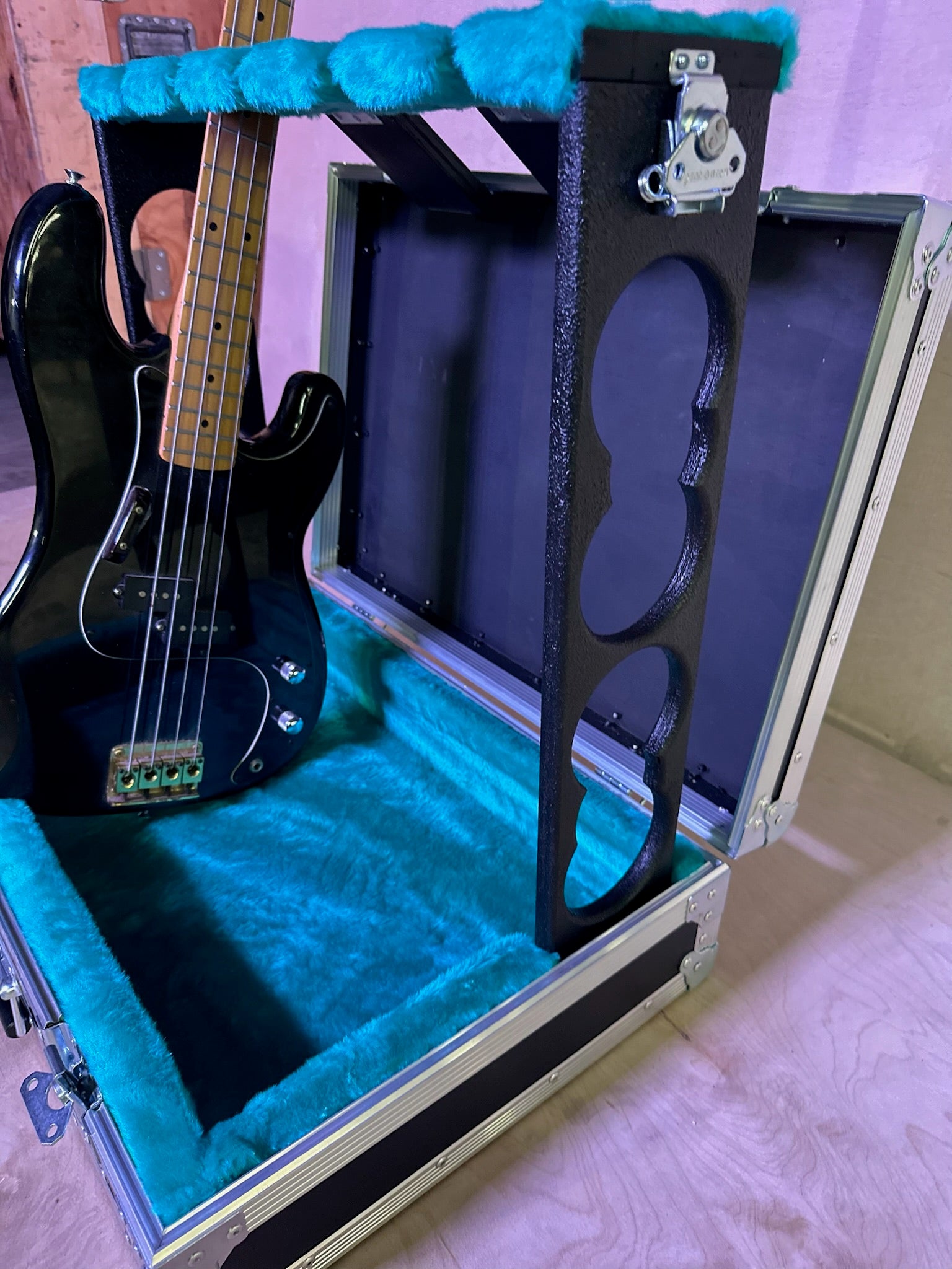 5 Guitar Case Stand